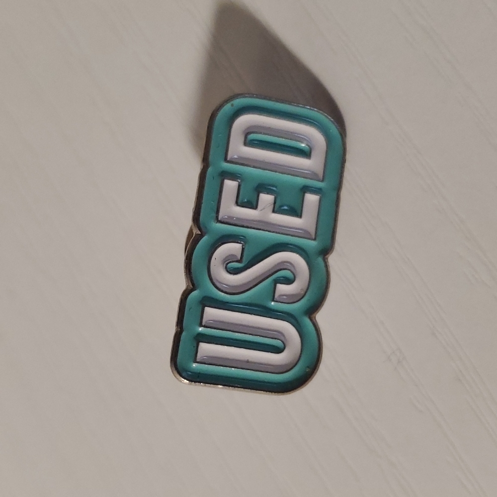 Thredup "USED" pin
